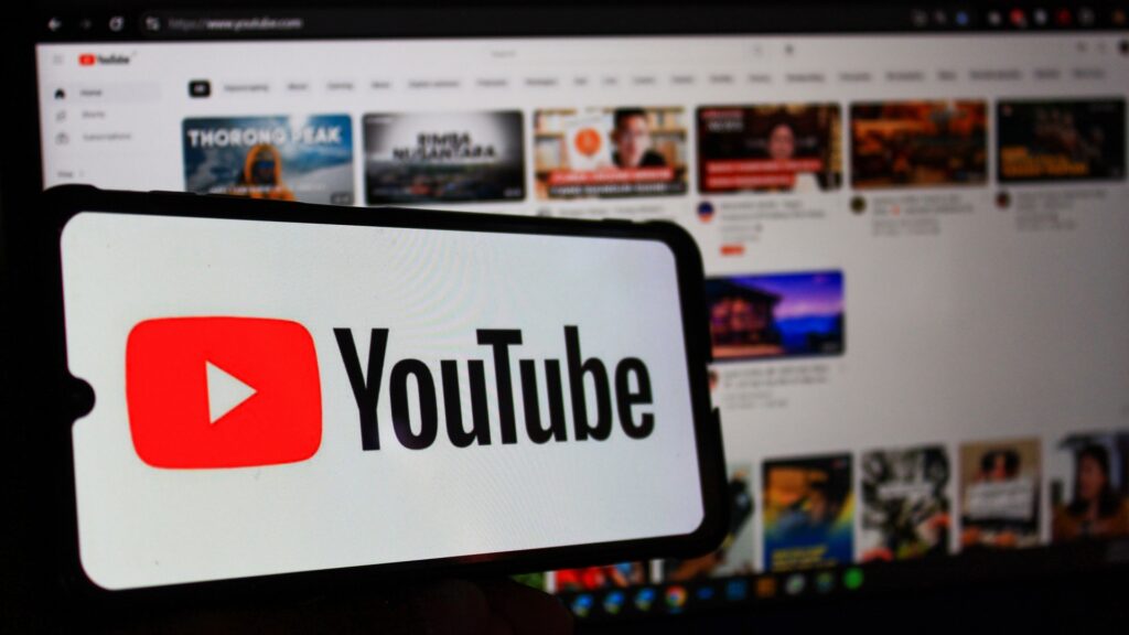 Programa de parceiros de ativação do YouTube lança 9 The Fujiwhara effect on YouTube AI Shorts and the rise of duplicate content