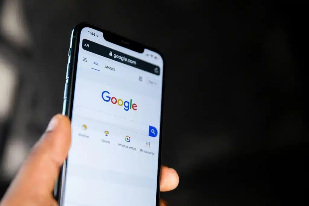 Inside Googles push to blend AI chat and online shopping scaled e1768276274559